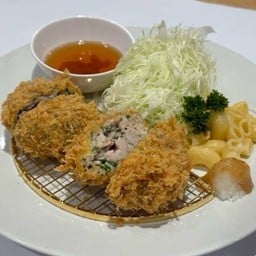 หมูบดผสมใบโอบะ (No rice) Ohba Menchi katsu