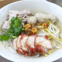 ก๋วยเตี๋ยวหมูแดงหมูสับน้ำใส(โบราณ)