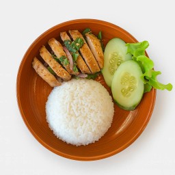 ข้าวยำไก่ย่าง