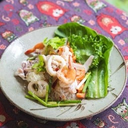 ยำวุ้นเส้นทะเล