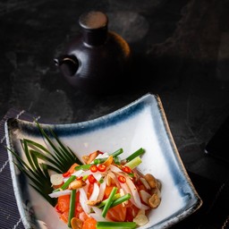 แซลมอน ยำไทย สไปซี่