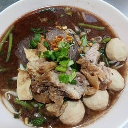 ก๋วยเตี๋ยวแชมป์ครัวมือทอง