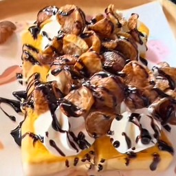 ปังปิ้งวิปครีมโกโก้ครั้น ราดชอกโกแลต