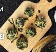 Rice ball with Seaweed ข้าวยำสาหร่าย