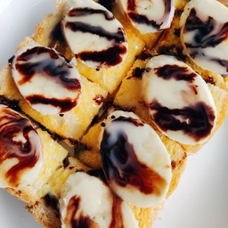 ขนมปังปิ้งช็อกโกแลตกล้วยหอม