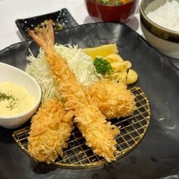 ซีฟู้ด (หอยนางรม,กุ้ง,หอยเชลล์) SET. Seafood Mix Fried (Oyster, Shrimp, Scallop)