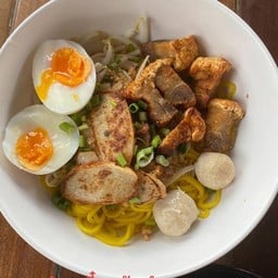 ก๋วยเตี๋ยวไข่หน้าเมือง - หน้าเมือง