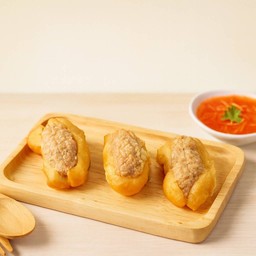 โก๋หลงเวลาใส้ไก่คลุก3ชิ้นต่อชุด