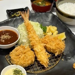 ชุดเซ็ต A (หมูน้อย กุ้ง มันฝรั่ง) Mixed Fried A set