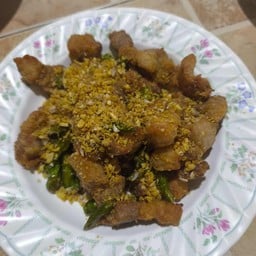 นายต.ข้าวหน้าหมูย่าง