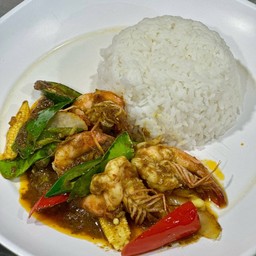 ข้าวราดพริกแกงใต้กุ้ง