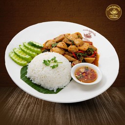 ข้าวกระเพราลูกชิ้น