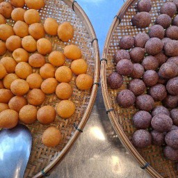 ขนมไข่นกกะทา 2 สี