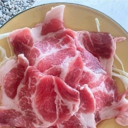 สันคอหมู หมู