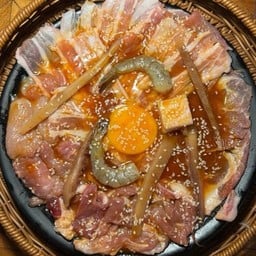 หมูกระทะ ชุดเล็ก(พร้อมตะกร้าผัก)