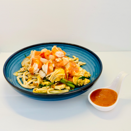 สุกี้ ทะเลรวม กุ้ง+ทมีก+กระพรุน