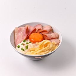 ข้าวหน้าเบคอนไข่ดองโชยุ