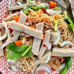 ยำไวไวหมูยอ