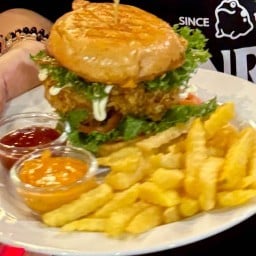 HOME Burger Steak สาขาหลัก