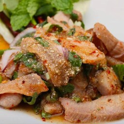 ลาบคอหมูย่าง