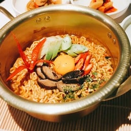 Ramyun บะหมี่น้ำเกาหลี+ไข่