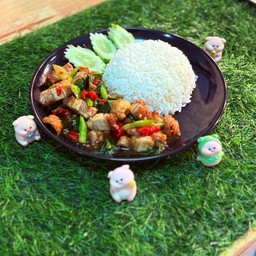 คะน้าหมูกรอบ ( จั้มโบ้ )