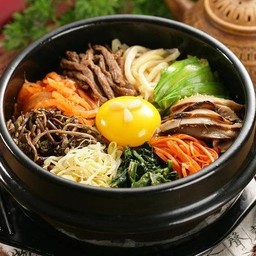Vegetable Stone Bowl Bibimbap ข้าวยำผัก+ซุปสาหร่าย