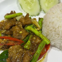 ข้าวราดพริกแกงใต้เนื้อ