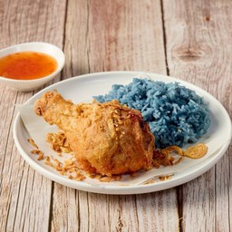 ข้าวเหนียว+น่องไก่ทอด
