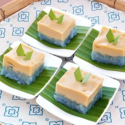 ข้าวเหนียวตัดหน้าสังขยา 4 ชิ้น