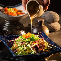 สลัดผัก(ยำสาหร่าย-ไข่กุ้ง)