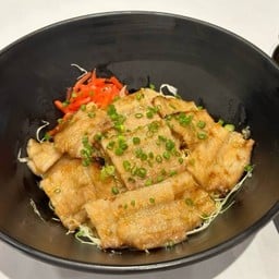 ข้าวหน้าหมูย่างถ่าน Hokkaido Tokachi Don