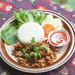 ข้าวกระเทียม