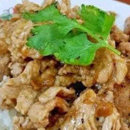 หมูกระเทียม