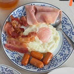 ไข่ดาว 1 ฟอง + 3 ท็อปปิ้ง