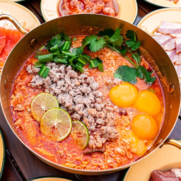 มาม่าอสรมิตร