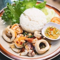 ข้าวกระเพรา