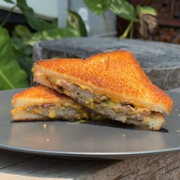 แซนวิชชีสหมูย่างมัสตาร์ด