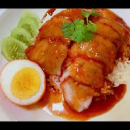 14. ข้าวหมูแดง