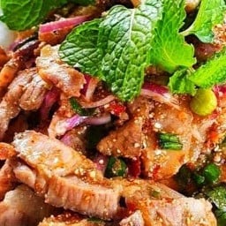 IQคอหมูย่างบางเสร่