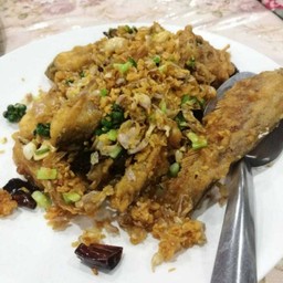 ปลาช่อนคั่วพริกเกลือ