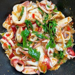 สุกี้แห้ง-หมึก STIRE FRIED SUKIYAKI WITH SQUID
