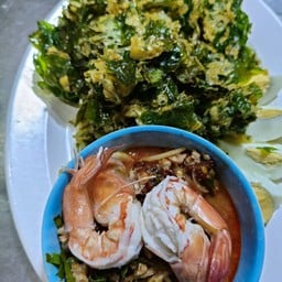 ยำตำลึงกรอบ