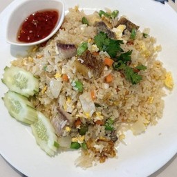 ข้าวผัดปลาสลิด