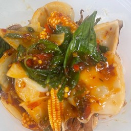 ข้าวผัดพริกเผาปลาหมึก