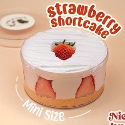 #Mini Strawberry Short Cake