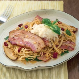 สปาเก็ตตินี่เบคอนผัดพริกกระเทียม