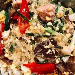 วุ้นเส้นผัดแหนม