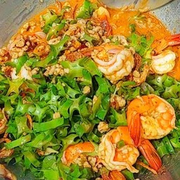 ยำถั่วพูกุ้งสด