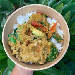 แกงเขียวหวานหมูผัดแห้ง